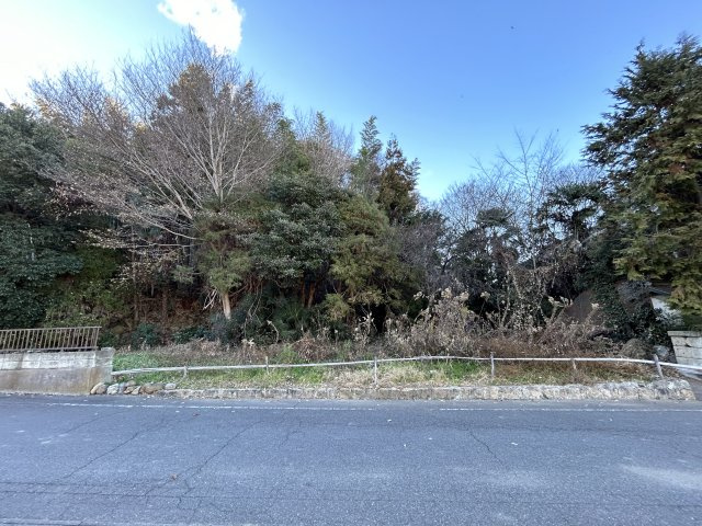 売地　吉井町長根の前面道路含む現地写真