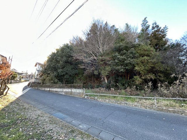 売地　吉井町長根の前面道路含む現地写真