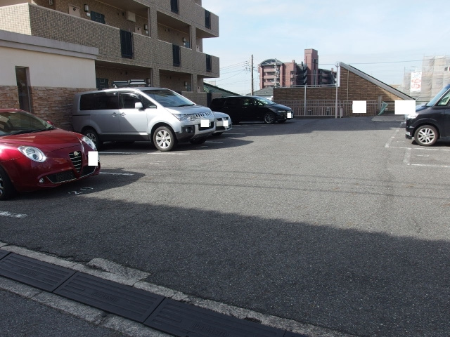 サニーヒルズ魚町の駐車場