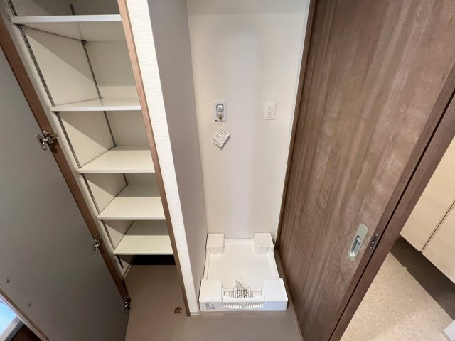esteOeste難波元町の洗面所