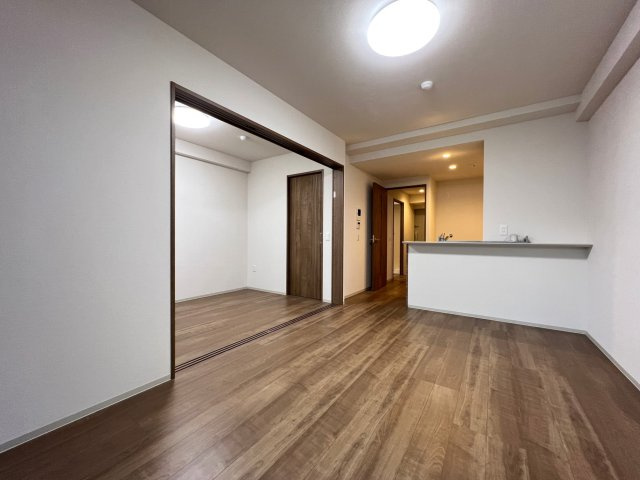 esteOeste難波元町の居間・リビング