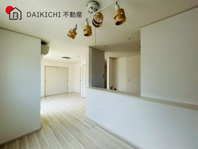 【居間・リビング】 | 川越市中台南1丁目　中古戸建