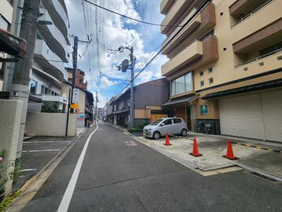 ルミノーサ三条小川の周辺|前面道路