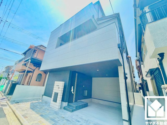 西宮市南甲子園２丁目の外観|耐震等級2を取得。災害時の避難場所に求められる水準の耐震性を備えた住宅で、長期的な住まいの安心を支えます。