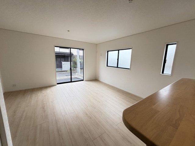知立市弘法町弘法山16番15、16番16の各一部『仲介手数料無料』新築一戸建て・建売の居間・リビング