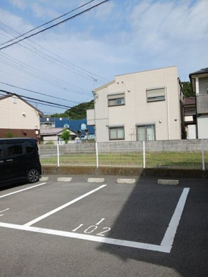 【駐車場】 | グレイスⅠ | 車をお持ちの方に嬉しい駐車場付きの物件です