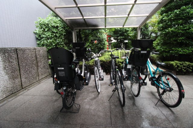 テラス日新のその他共用部分|駐輪場　※参考写真