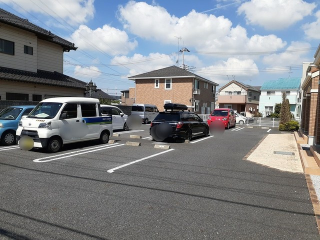 プリンスの駐車場