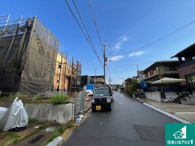 ●19(土)～23(水)現地説明会！　生駒市あすか台　限定1邸の前面道路含む現地写真|駅やスーパー、小学校・中学校等日常生活に欠かせない情報や道のりもご紹介いたしますのでお気軽にご相談ください。