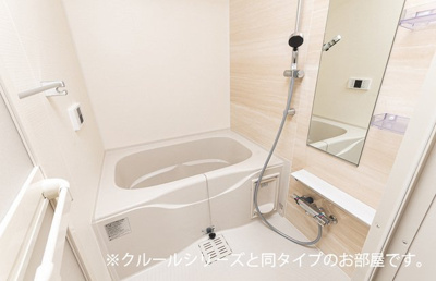【浴室】 | 西庄アパートⅠ | ゆったり過ごせるお風呂です