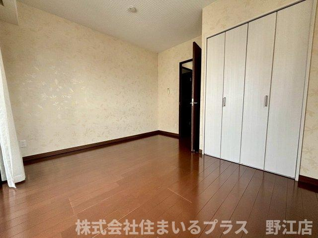 フェニックスキャッスルの洋室