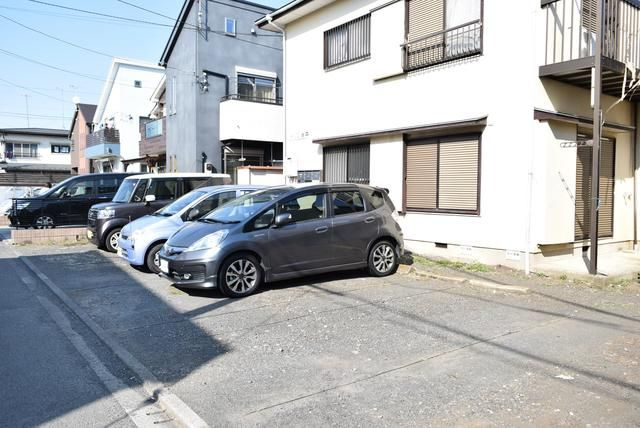 町田市金森４丁目のアパートの駐車場