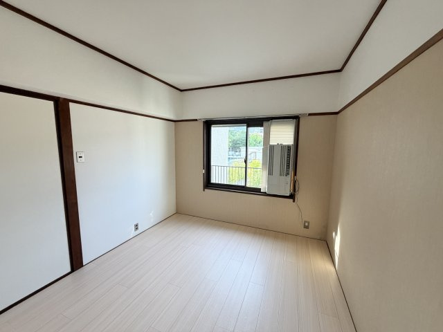 山本マンションの居間・リビング