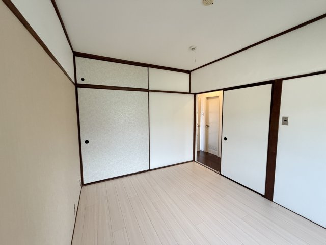 山本マンションの居間・リビング