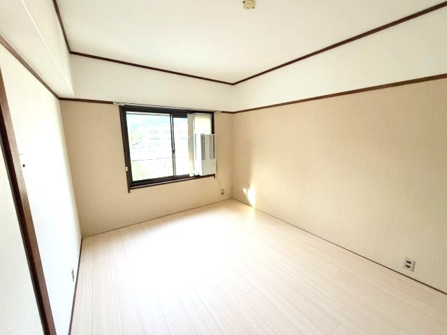 山本マンションの寝室