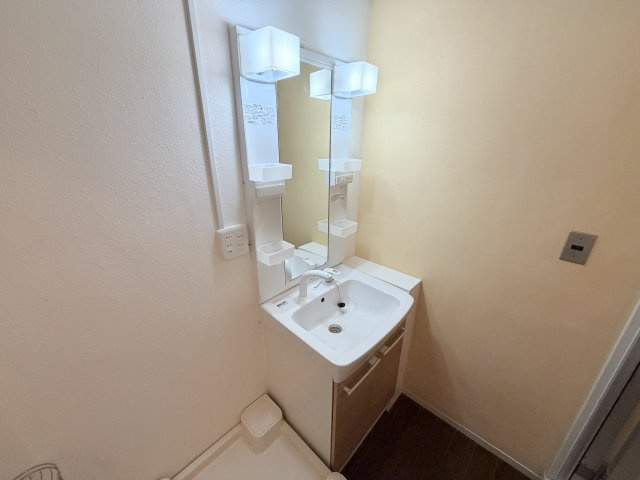 山本マンションの洗面所