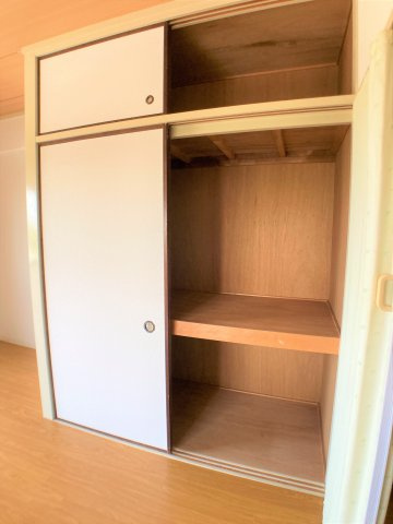 山石第一ハイツの収納|別部屋同一間取りのお写真となります。