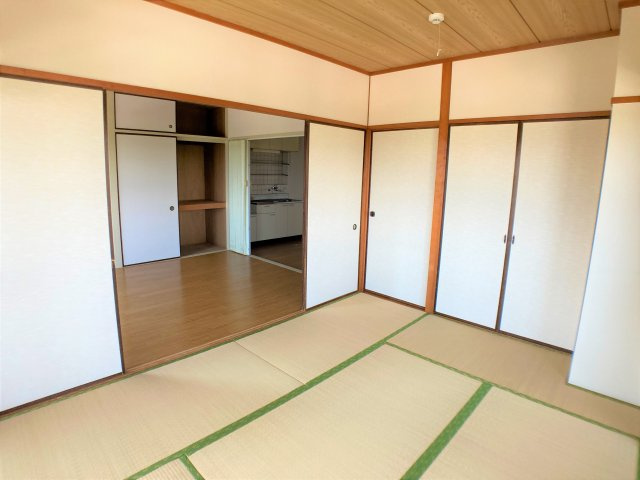 山石第一ハイツの和室|別部屋同一間取りのお写真となります。