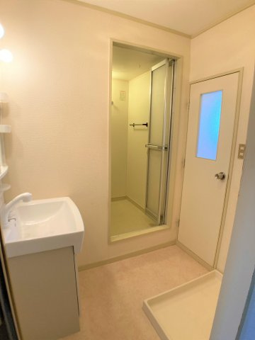 山石第一ハイツの洗面所|別部屋同一間取りのお写真となります。