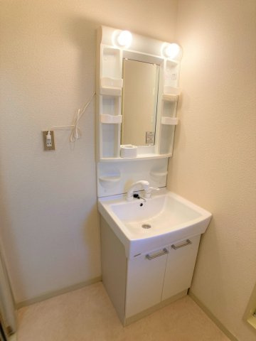 山石第一ハイツの洗面所|別部屋同一間取りのお写真となります。