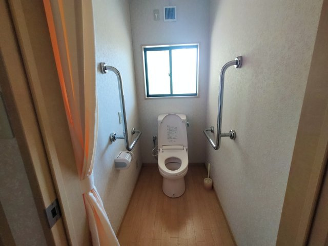 川棚町新谷郷　介護施設のトイレ|部屋写真１７