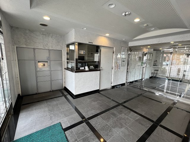ライオンズマンション小倉駅南第２のエントランス|落ち着いたエントランスです