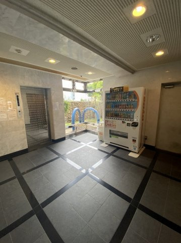 ライオンズマンション小倉駅南第２のエントランス|建物の内部です