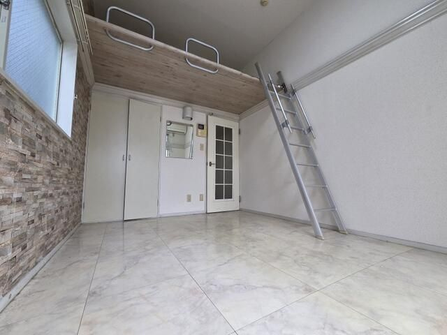 名古屋市中川区的場町２丁目の一棟アパート