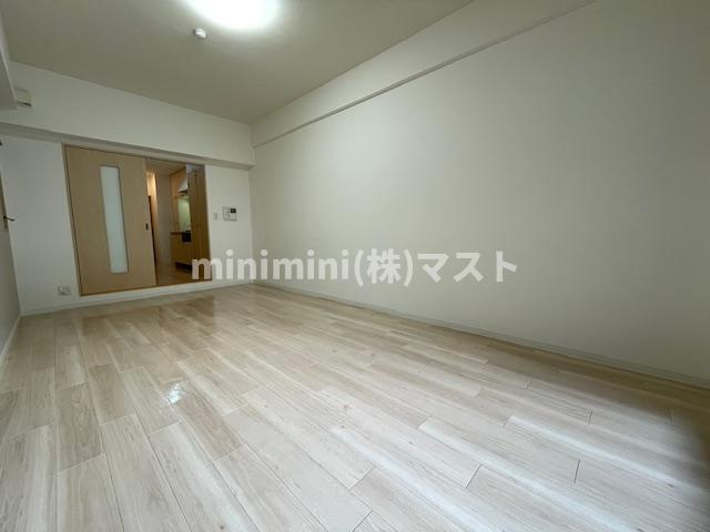 CITY SPIRE心斎橋EASTの洋室