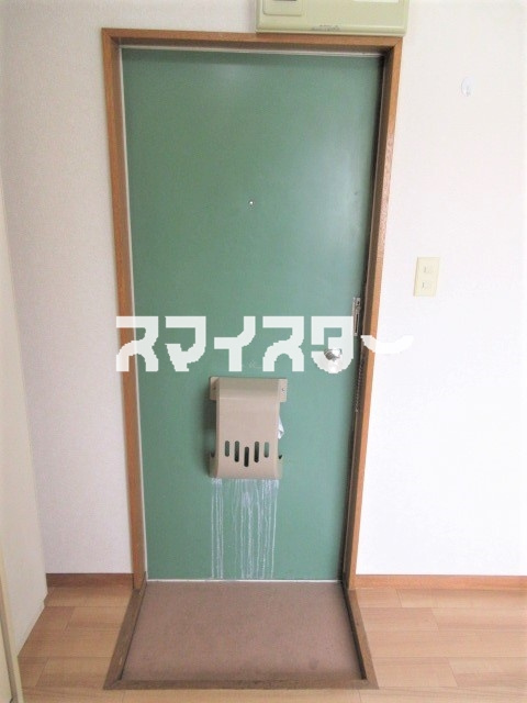 戸倉ハイツの玄関