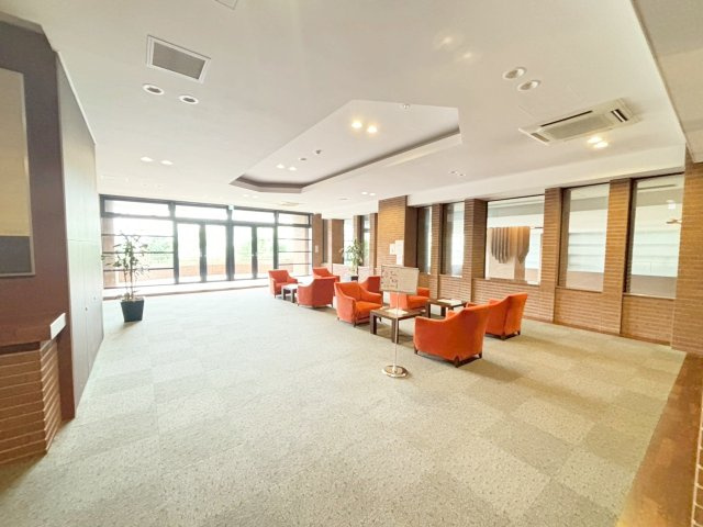 大阪福島タワーのロビー