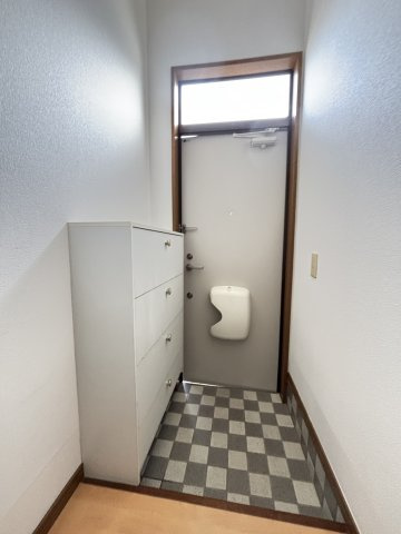 西皆生スカイタウンB棟の玄関