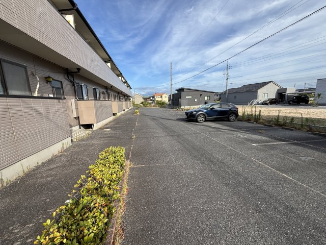 西皆生スカイタウンB棟の駐車場