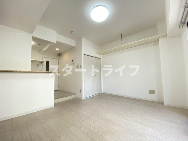 大阪市東淀川区東淡路３丁目の賃貸マンションの居間・リビング