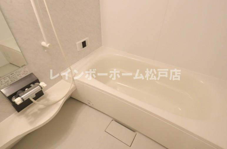 仲介手数料（賃料の1.10ヵ月）の50％OFF対象物件！の浴室|日々の暮らしに欠かせないお風呂です