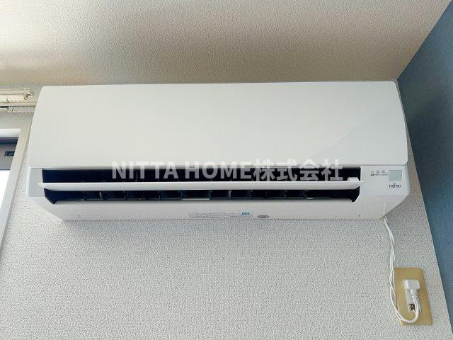 メゾン・グランドゥールⅠ・Ⅱの内装|エアコン１台付いています＊