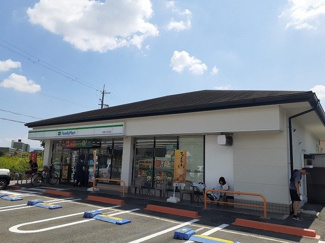 【周辺】 | リッシェ嵐山 | ファミリーマート 松尾大社前店まで200m