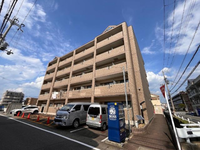 【外観】 | グランディア　上桂 | 外観写真（昼）