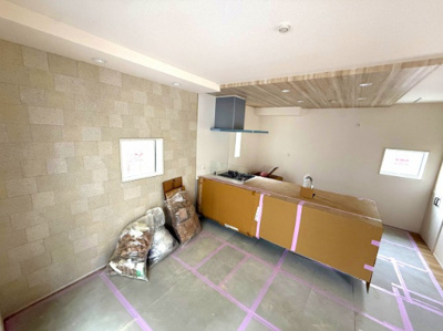 【前面道路含む現地写真】 | 【仲介手数料３１０万円が無料！】■太陽光発電■ＺＥＨ水準■耐震など住宅性能評価６項目で最高評価 | 【諸費用３１０万円ＯＦＦです！！】
決算特別キャンペーン！
家計応援サービスの限界に挑戦中！
■太陽光発電
■ＺＥＨ水準
■耐震など住宅性能評価６項目で最高評価
■グッドデザイン賞