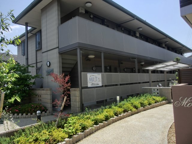 シェ・モアのエントランス