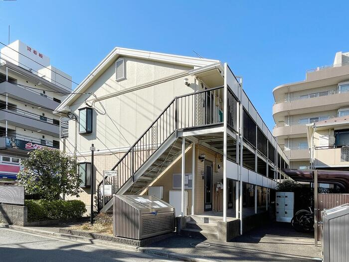 調布市菊野台３丁目のアパート