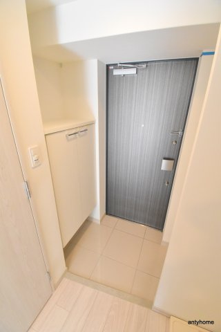 ブランシエスタ加島　仲介手数料無料の玄関