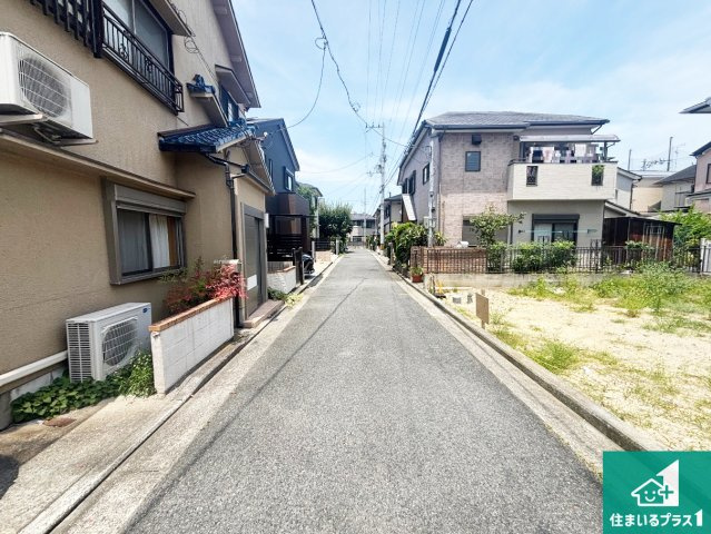 堺市西区浜寺船尾町西　第2期　新築一戸建ての前面道路含む現地写真|周辺は落ち着いた街並みの住宅地！子育てがしやすい住環境です！まだ未完成ですが、現地でしかわからない事もございます。是非一度ご覧ください。