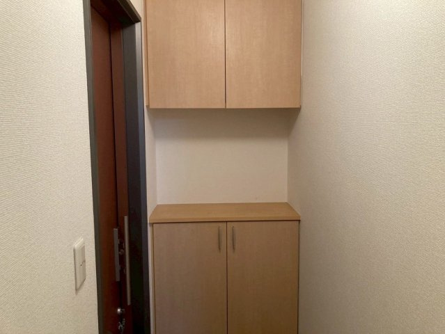 ヴィターレ日比野の玄関