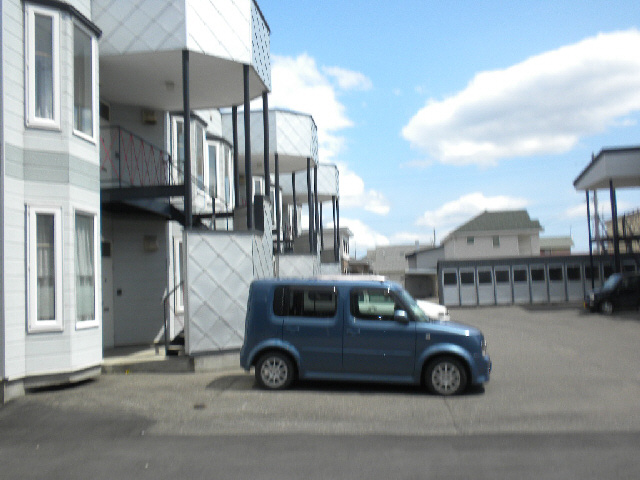 ベネッセⅠの駐車場
