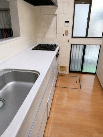 福生市南田園2丁目　戸建のキッチン|※掲載写真の一部はCG加工により家具・家電・荷物・車両・植栽等を除去したイメージです。実際の状況と異なる場合があります。