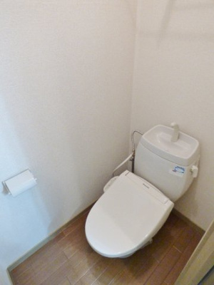 【トイレ】 | サンガーデンＫＯＢＡＹＡＳＨＩ　Ｃ棟 | 座って使いやすいU型便座のトイレです！　※掲載画像は同タイプの別室内画像のためイメージとしてご参照ください。
