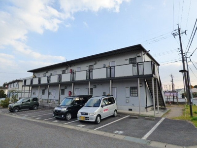 【駐車場】 | サンガーデンＫＯＢＡＹＡＳＨＩ　Ｃ棟 | 建物目の前に駐車場。すぐに家に入れて荷物の持ち運びも楽々です♪