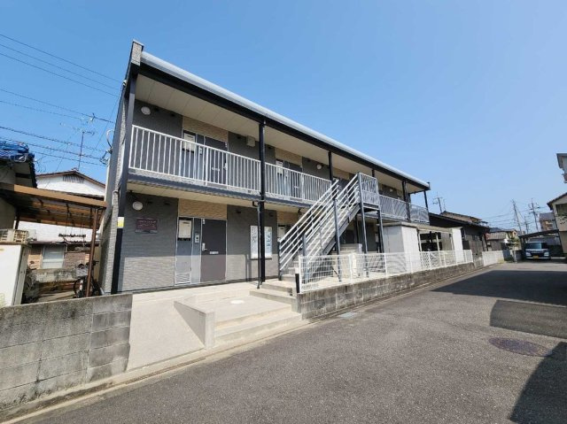 レオパレスＩＫＵＳＨＩの外観
