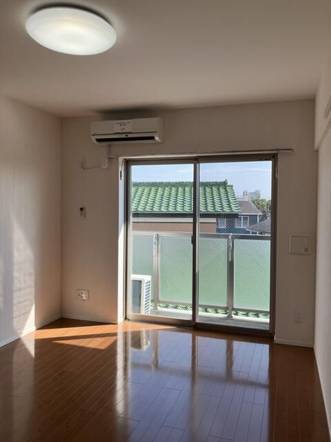 松戸市岩瀬の賃貸マンションの居間・リビング